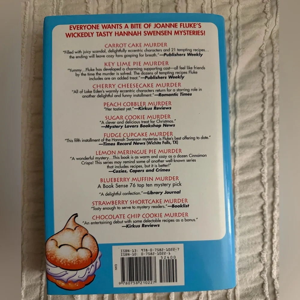 Joanne Fluke 'Cream Puff Murder' Hardcover Book - Picture 2 of 5